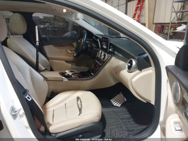 Mercedes-Benz C-Class 4matic Image 2