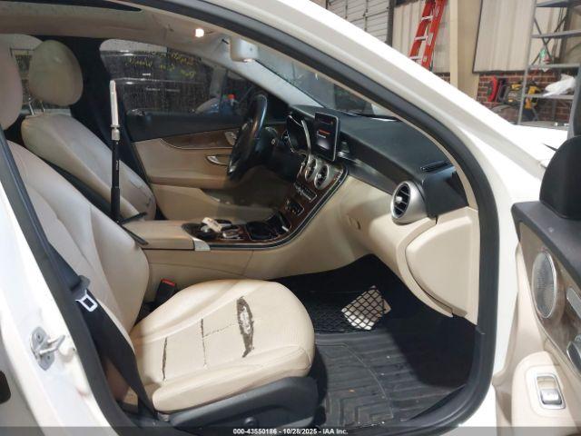 Mercedes-Benz C-Class 4matic Image 2