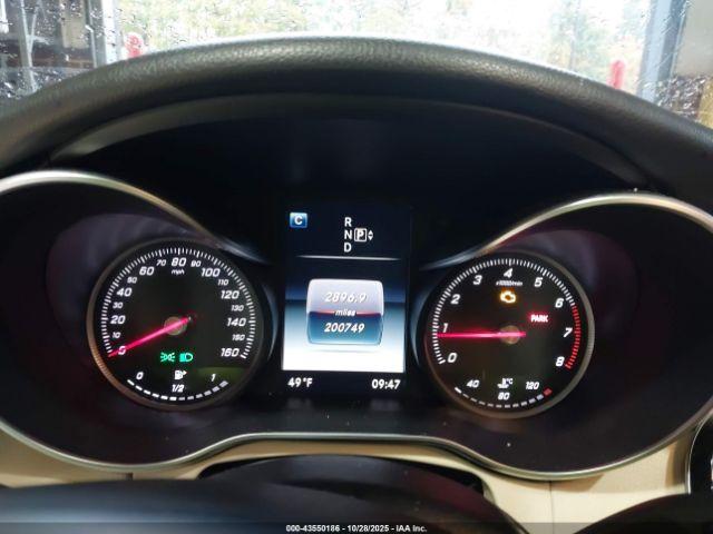 Mercedes-Benz C-Class 4matic Image 3