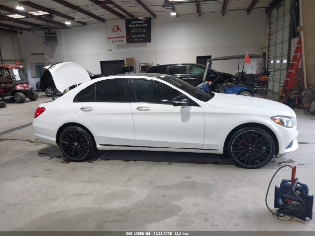 Mercedes-Benz C-Class 4matic Image 14