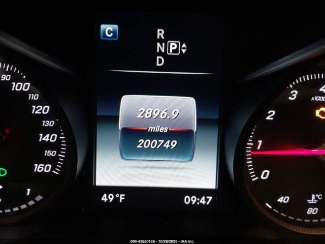 Mercedes-Benz C-Class 4matic Image 16