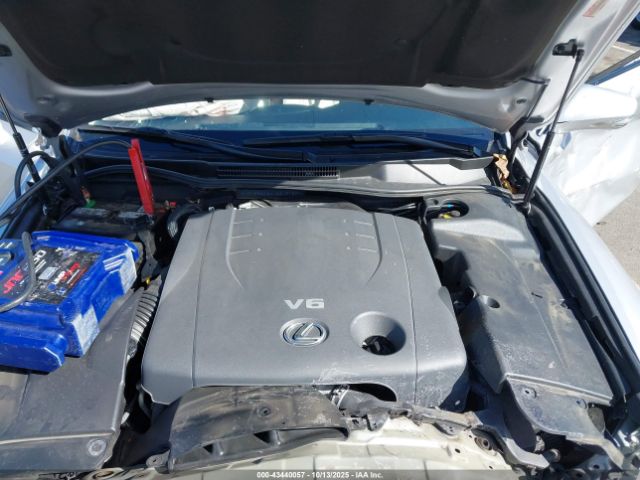 Lexus Is Image 10