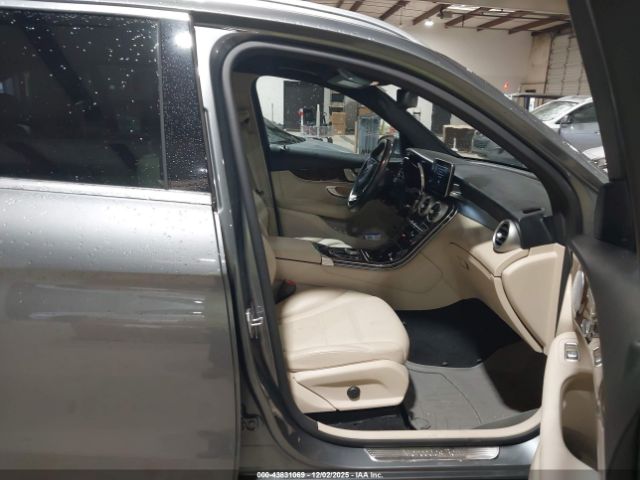 Mercedes-Benz GLC 4matic Image 12