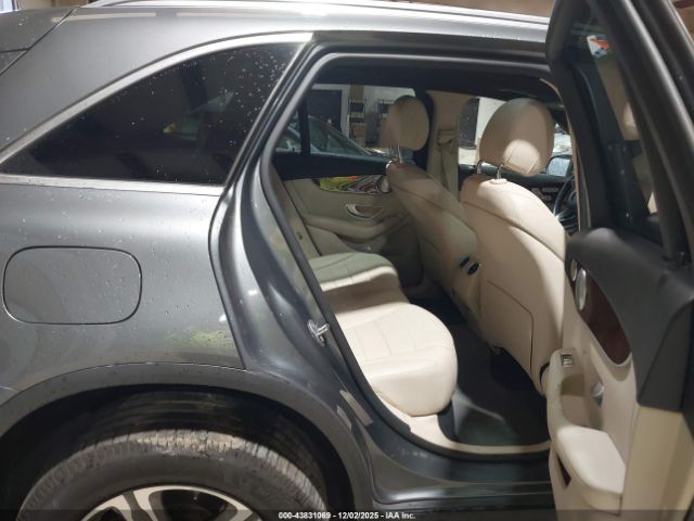 Mercedes-Benz GLC 4matic Image 6