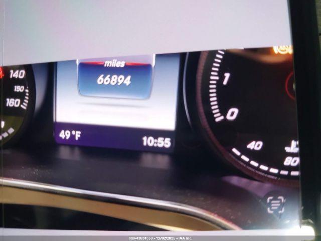 Mercedes-Benz GLC 4matic Image 10