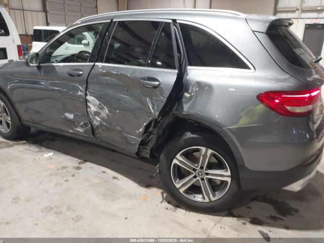 Mercedes-Benz GLC 4matic Image 4