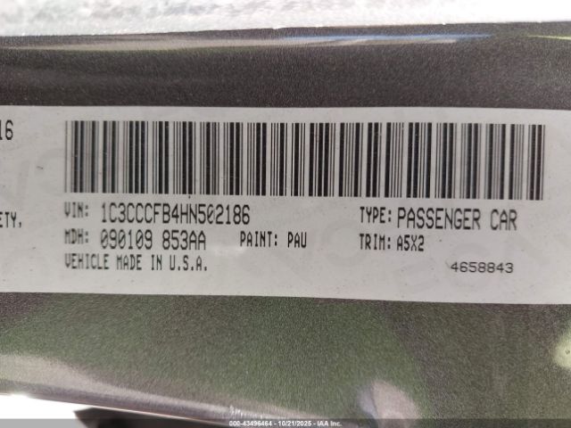 Chrysler 200 Touring Image 3