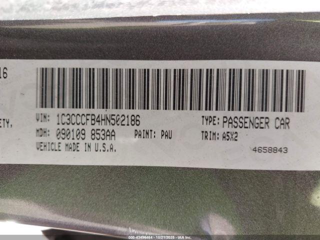 Chrysler 200 Touring Image 3