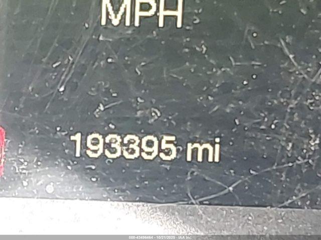 Chrysler 200 Touring Image 16