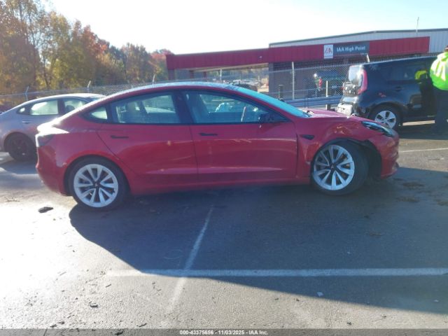 Tesla Model 3 Long Range Dual Motor All-wheel Drive Image 16