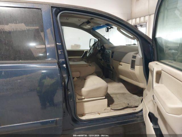 Nissan Titan Image 3