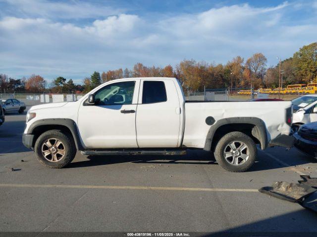 Toyota Tundra Sr 4.6l V8 Image 11