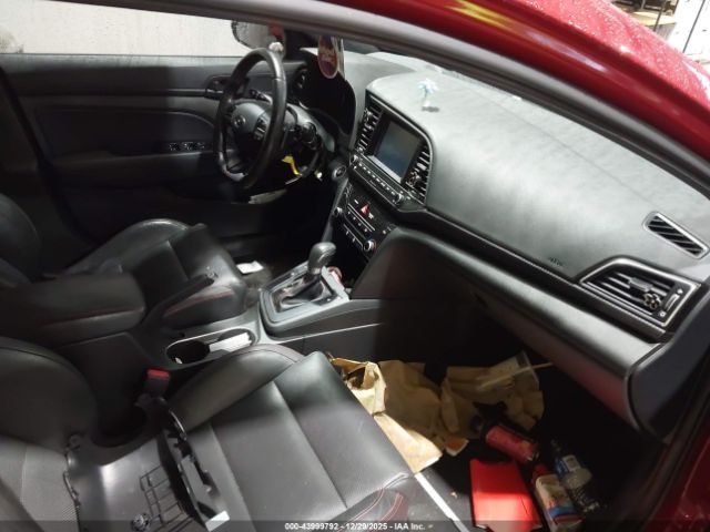 Hyundai ELANTRA Sport Image 4