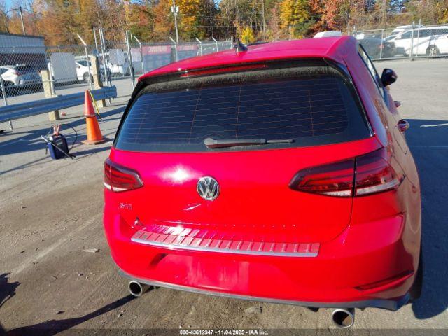 Volkswagen Golf Image 12