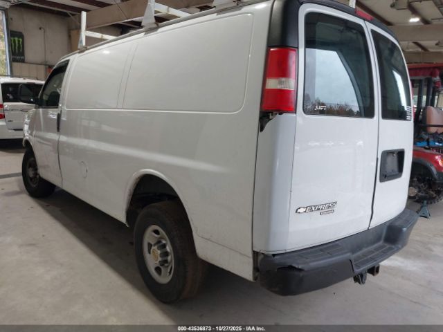 Chevrolet Express Work Van Image 7