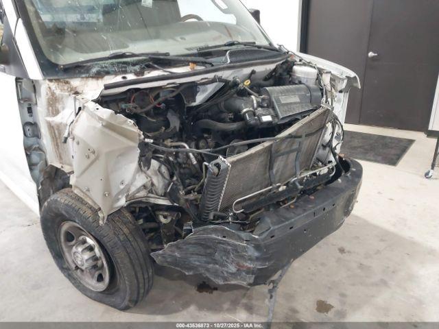 Chevrolet Express Work Van Image 11