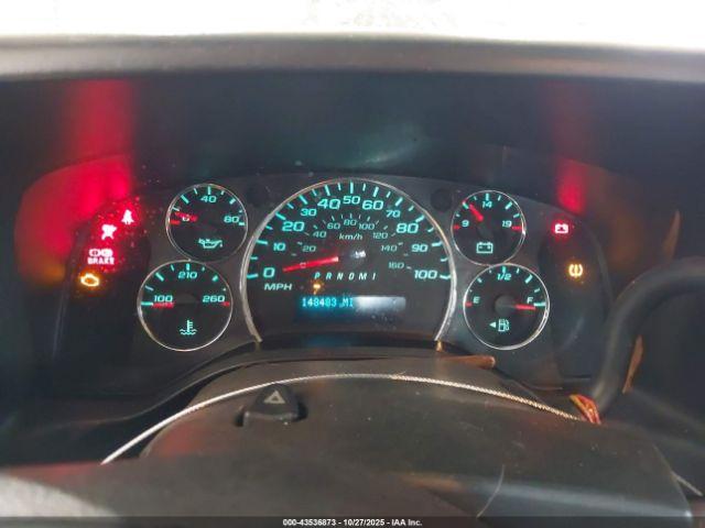 Chevrolet Express Work Van Image 4