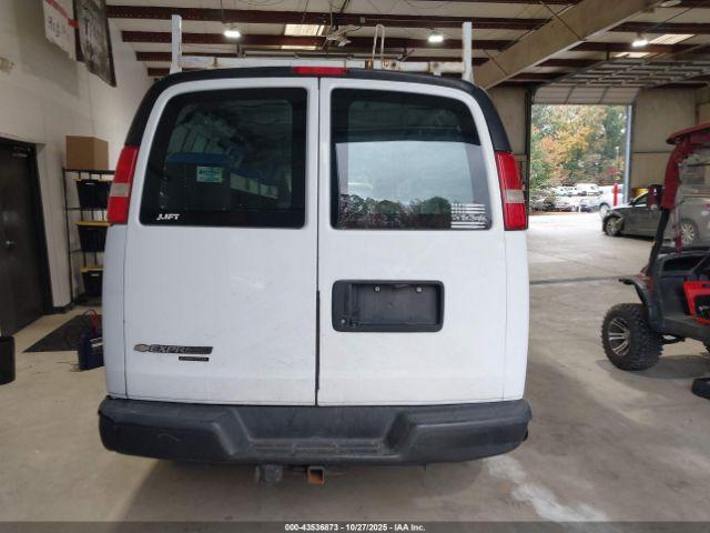 Chevrolet Express Work Van Image 13