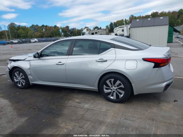 Nissan Altima S Fwd Image 2