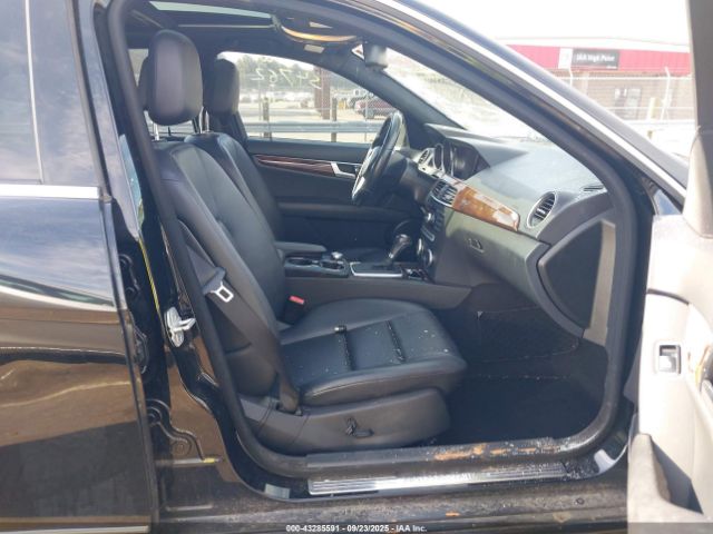 Mercedes-Benz C-Class Sport Image 7