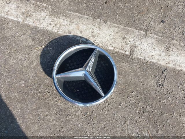 Mercedes-Benz C-Class Sport Image 13