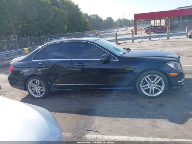 Mercedes-Benz C-Class Sport Image 16