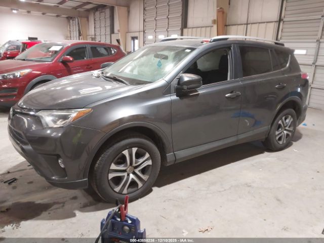 Toyota RAV4 Le Image 5