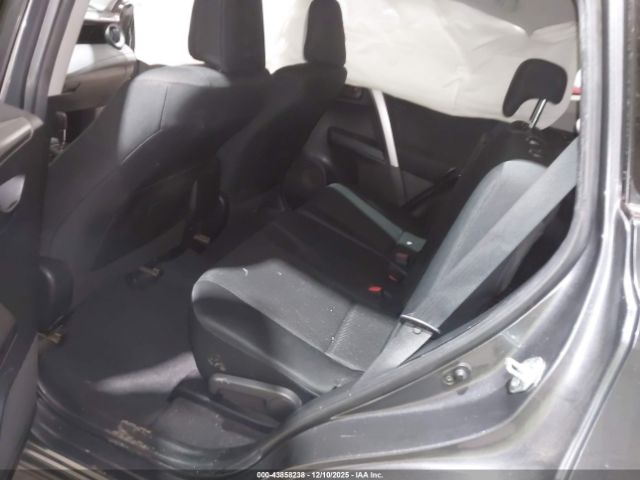 Toyota RAV4 Le Image 14