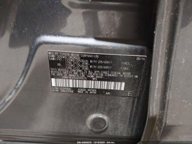 Toyota RAV4 Le Image 8