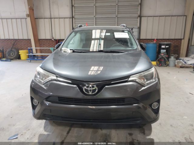 Toyota RAV4 Le Image 7