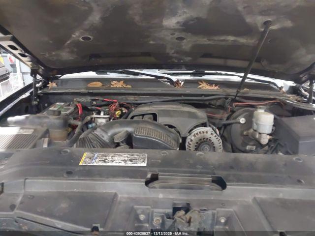 Chevrolet Tahoe Image 8