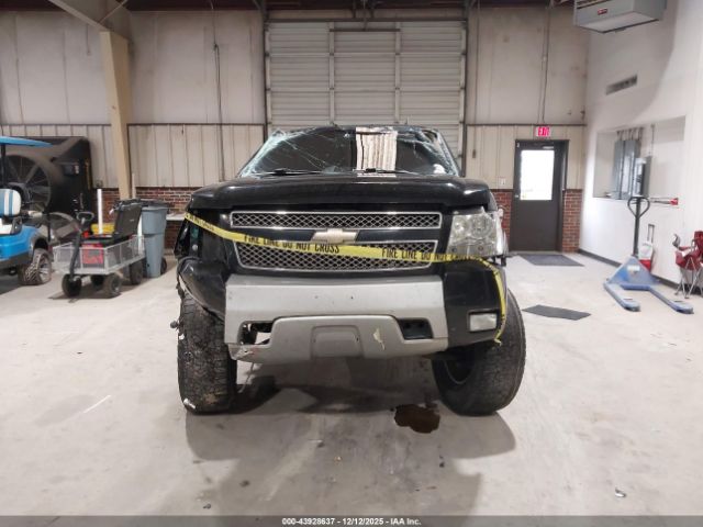 Chevrolet Tahoe Image 7