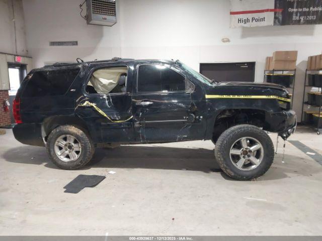 Chevrolet Tahoe Image 16