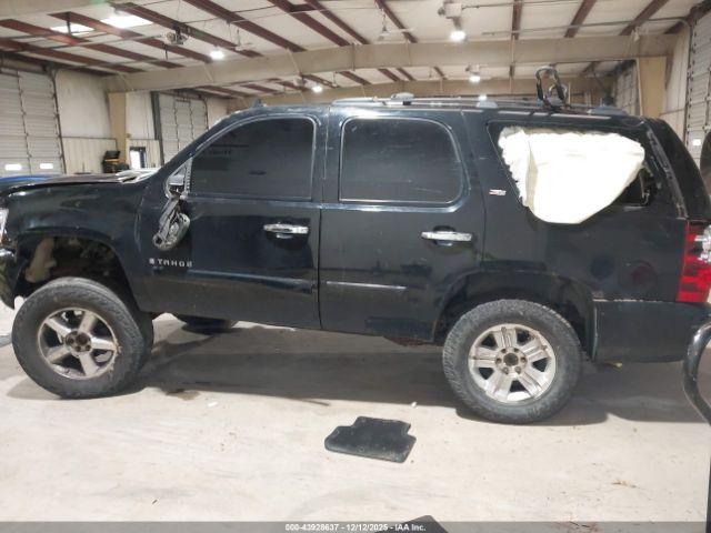 Chevrolet Tahoe Image 13