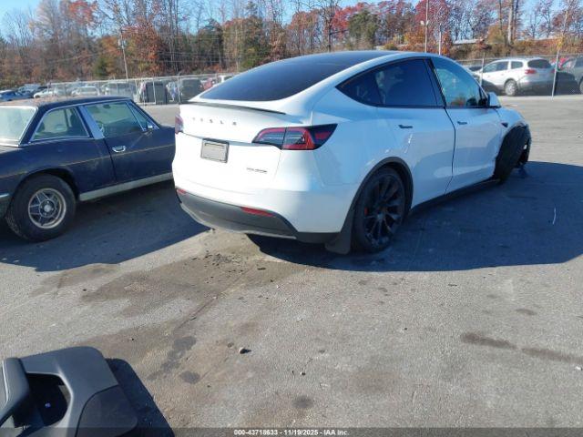 Tesla Model Y Image 10