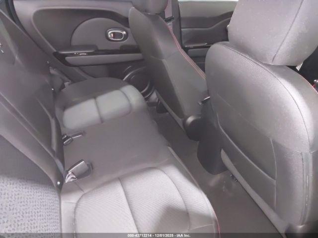 Kia Soul + Image 15