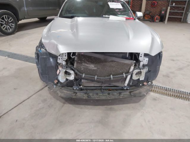 Ford Mustang Ecoboost Premium Image 15