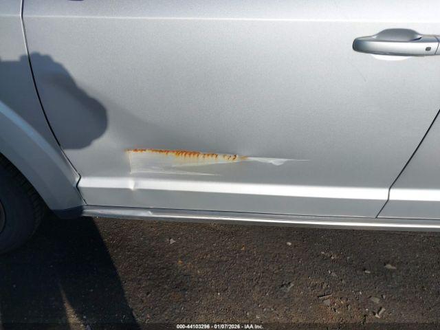 Dodge Journey Crossroad Image 2