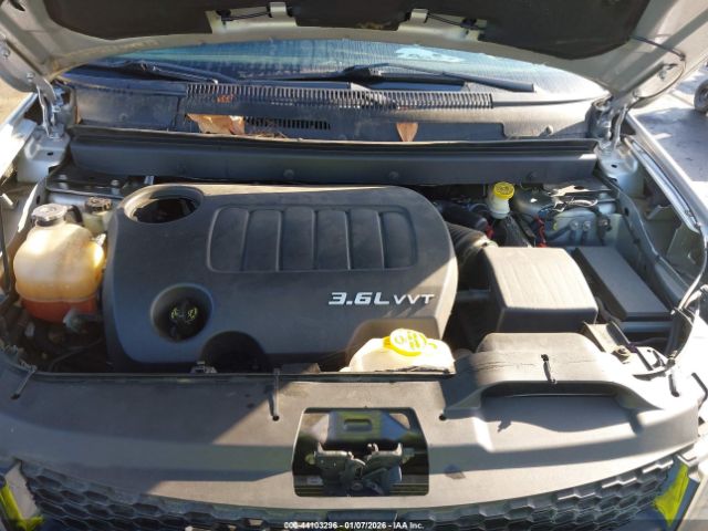 Dodge Journey Crossroad Image 9