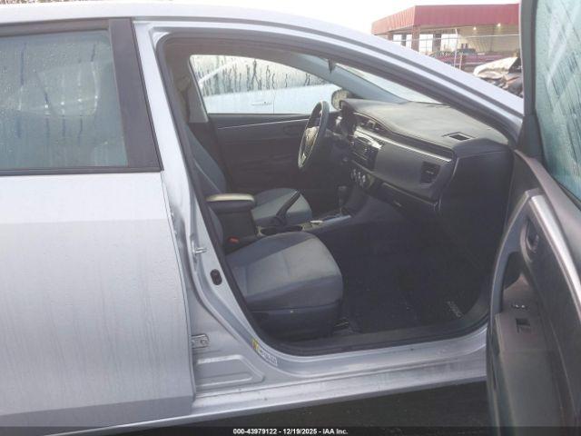 Toyota Corolla L Image 9