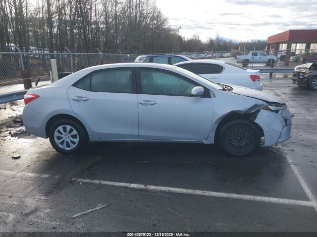Toyota Corolla L Image 11