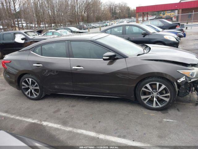 Nissan Maxima 3.5 Sl Image 11