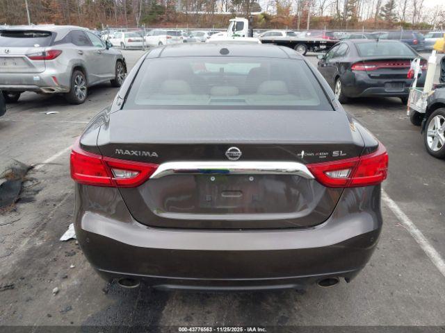 Nissan Maxima 3.5 Sl Image 10