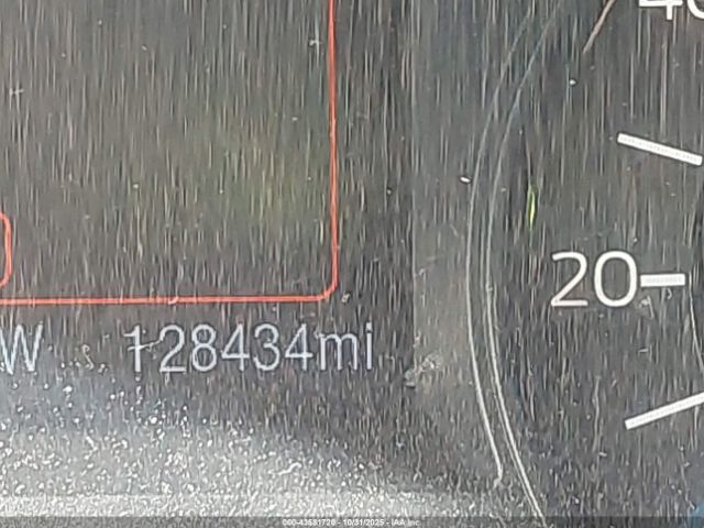 Ford Explorer Xlt Image 15