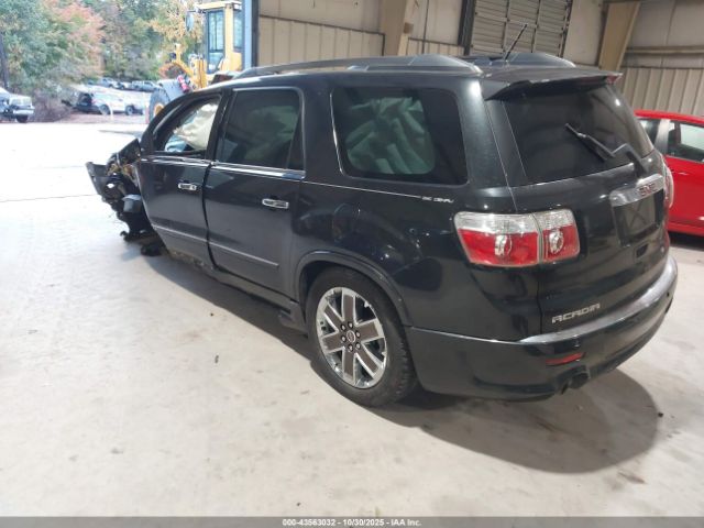 GMC Acadia Denali Image 3