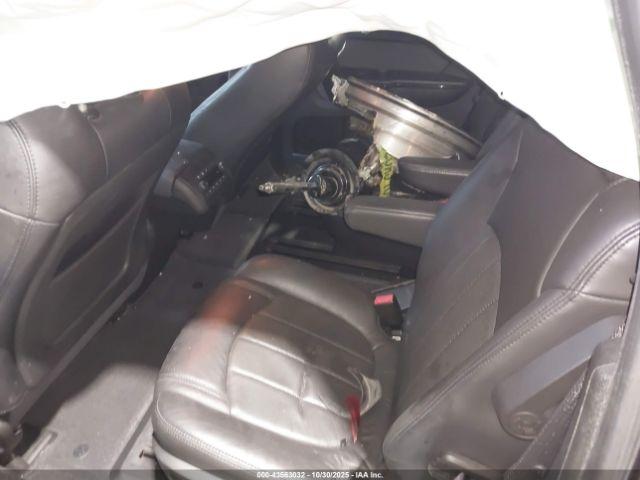 GMC Acadia Denali Image 12