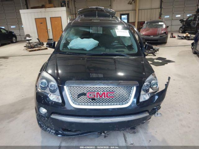 GMC Acadia Denali Image 11