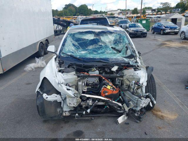 Tesla Model 3 Rear-wheel Drive Image 14