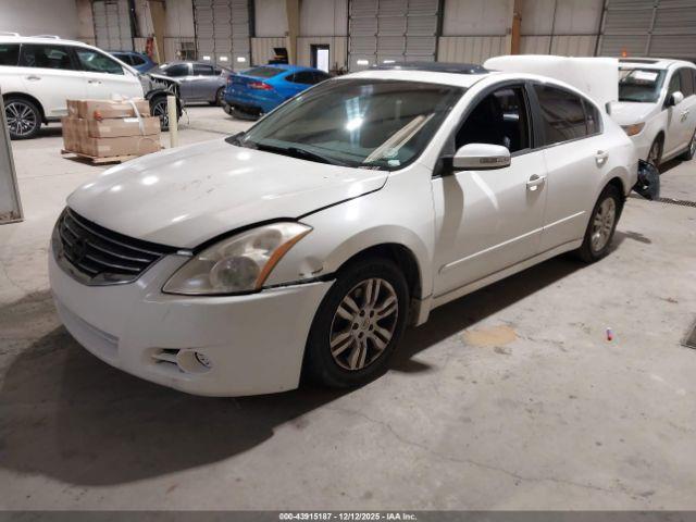 Nissan Altima 2.5 S Image 2