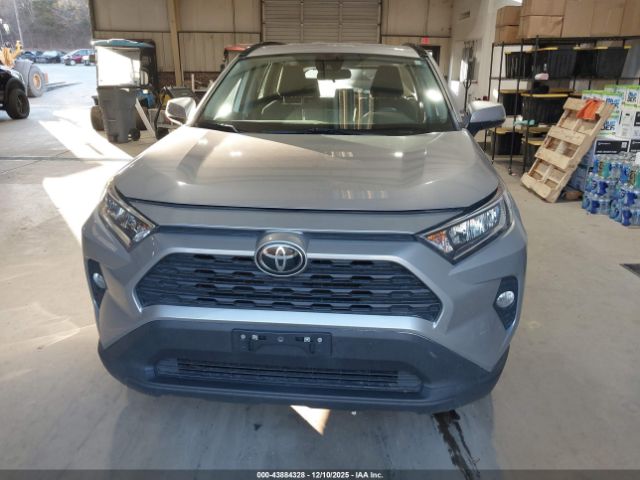 Toyota RAV4 Xle Image 11